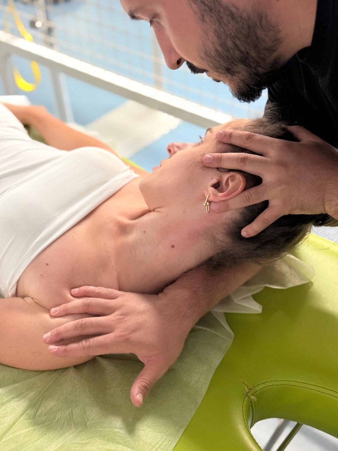 Manipulare cervicală